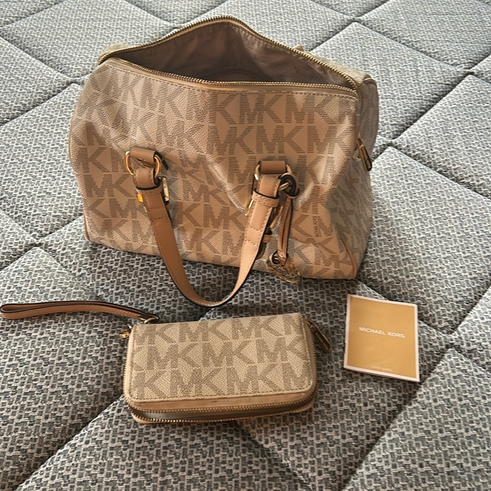 MK purse and wallet